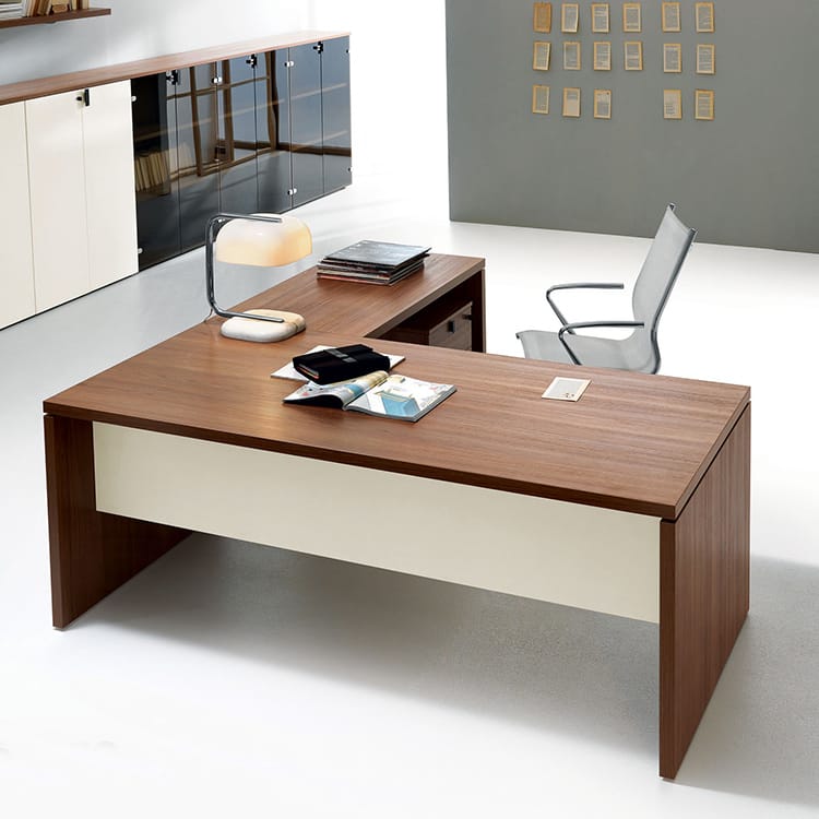 Executive LITHOS desk by Della Rovere. Wood and white finish, modern style.