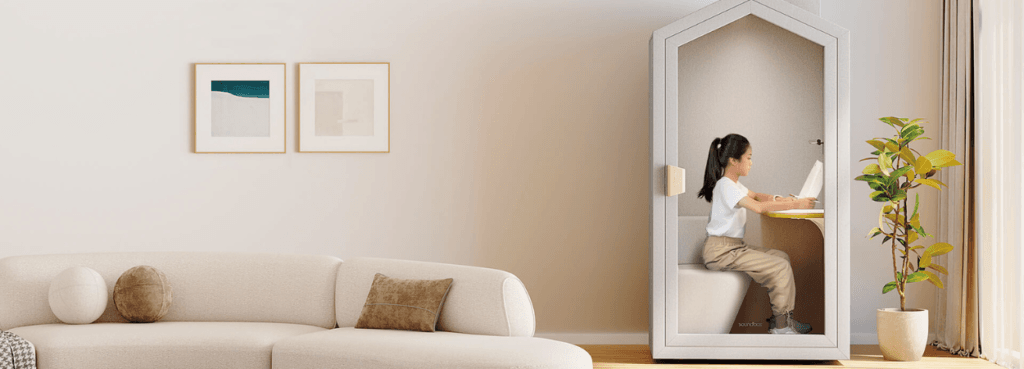 Мінімалістичний Home Pod: звуконепроникна кабінка для зосередженої роботи, навчання або дзвінків. Сучасний дизайн у нейтральній кольоровій палітрі.