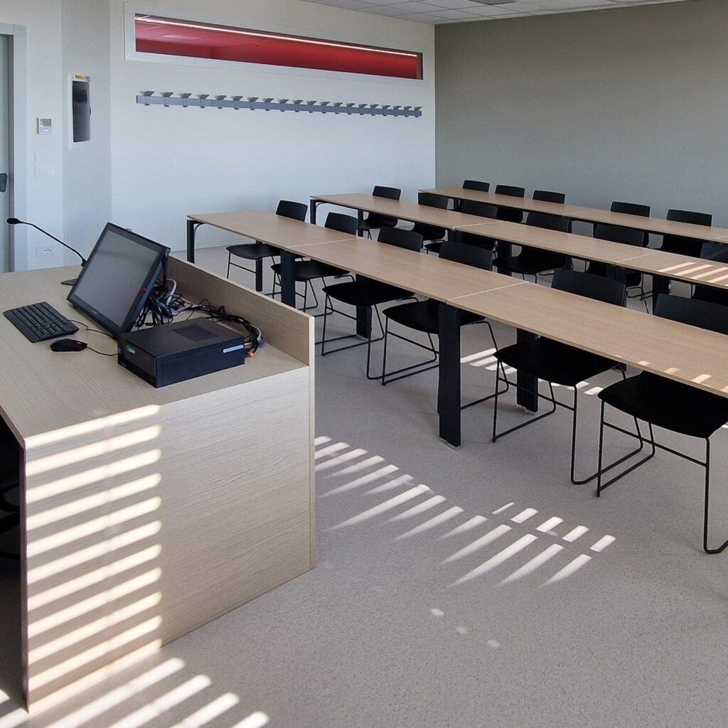 Campus lecturer desk at Verona Borgo Roma