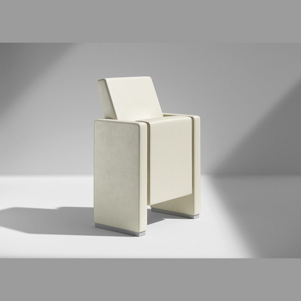 Single cream Chrono seat with angled backrest