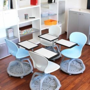 News 3.0 Swivel Tablet Chair