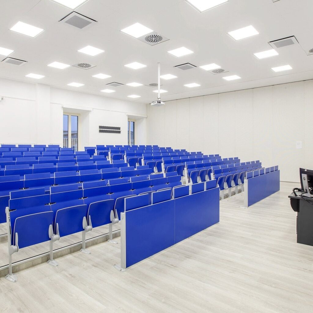 Omnia Evolution lecture hall seating at Università Cattolica Rome