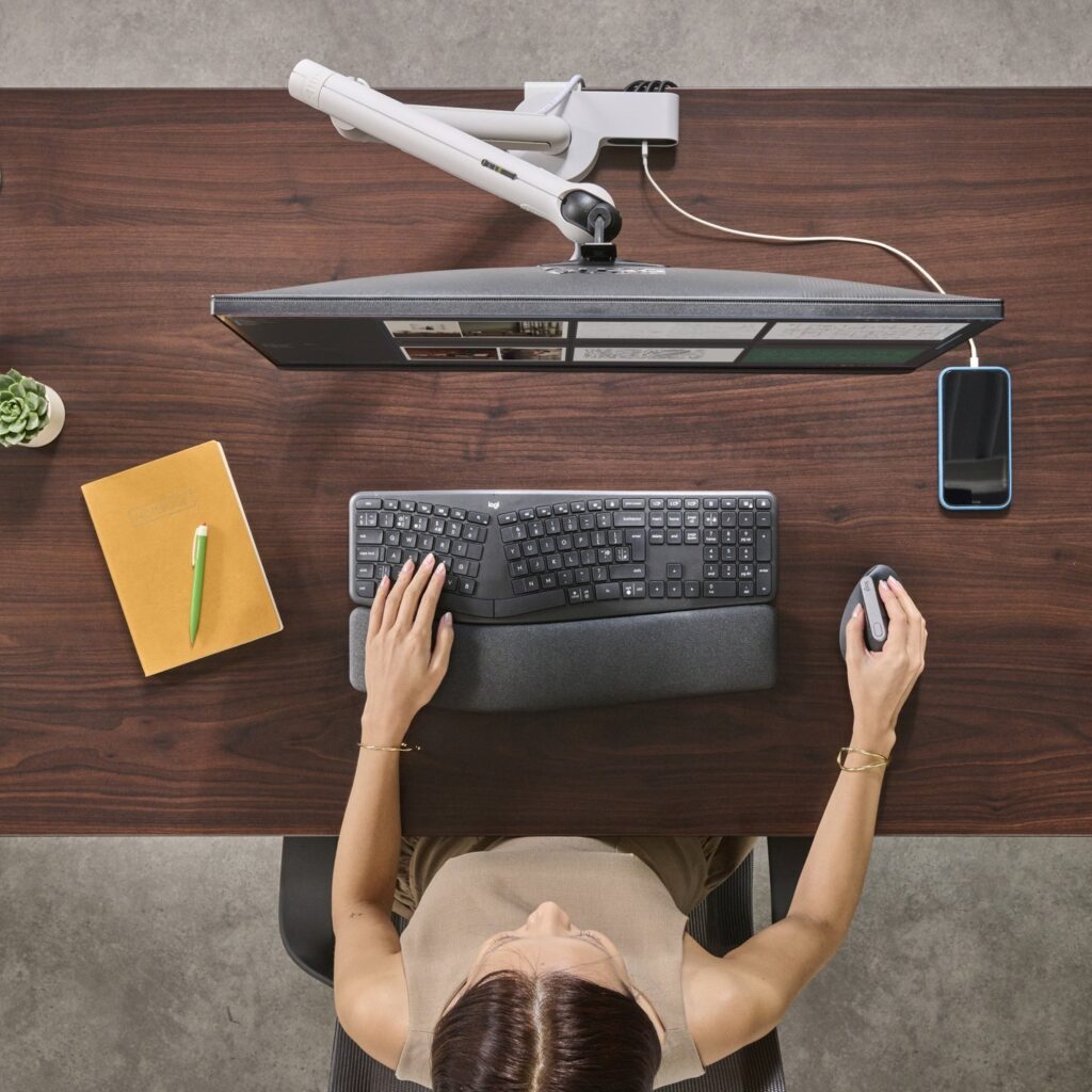 Ondo USB Charger Station by Colebrook Bosson Saunders