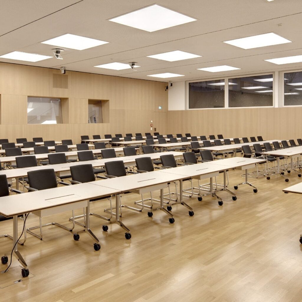 Timetable 610 tables in a seminar layout